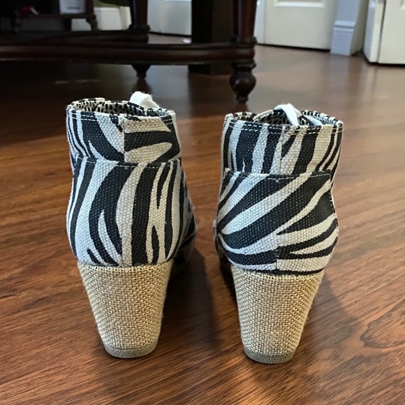 High top platform shoe - Picture 2 of 5